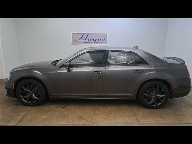 2022 Chrysler 300 S V8