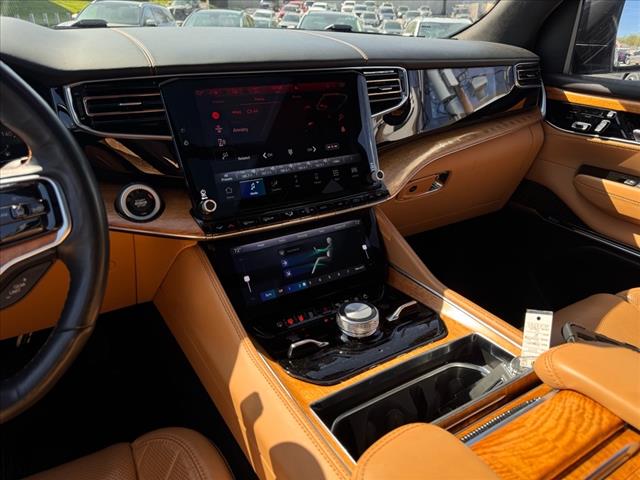 2022 Jeep Grand Wagoneer Series III