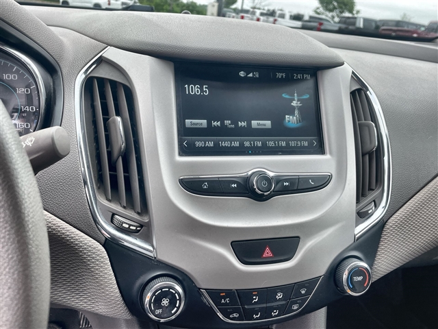 2018 Chevrolet Cruze LS Auto