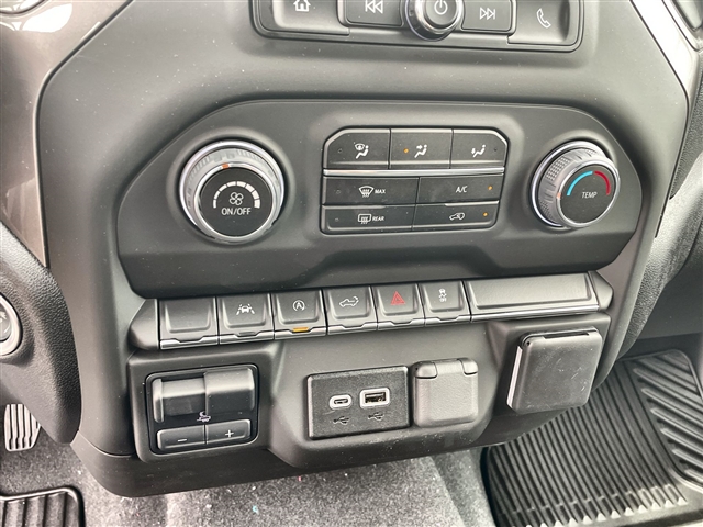 2025 Chevrolet Silverado 1500 Custom