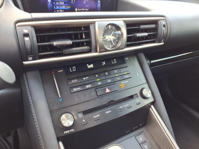 2017 Lexus IS 200t 
