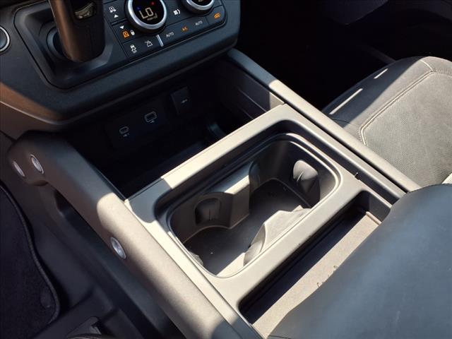 2024 Land Rover Defender 130 P400 X-Dynamic SE