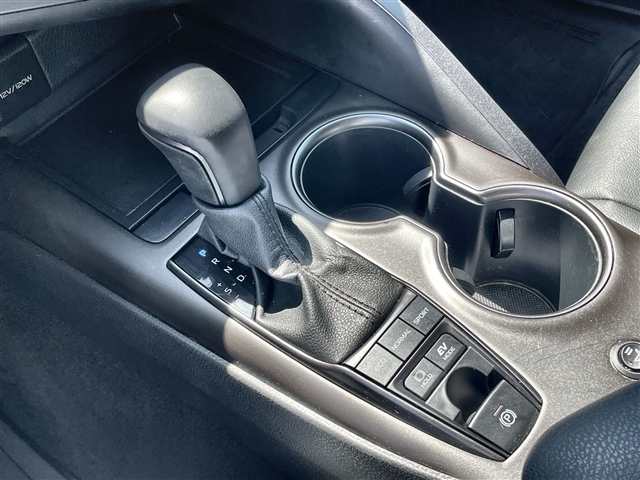 2022 Toyota Camry Hybrid SE Nightshade