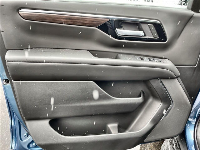 2025 Chevrolet Tahoe LS