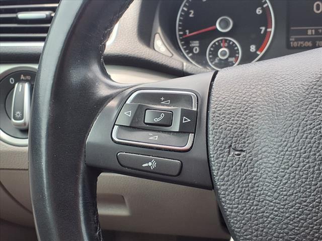 2014 Volkswagen Passat 1.8T SE