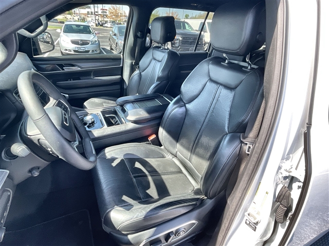 2023 Jeep Wagoneer L Series III