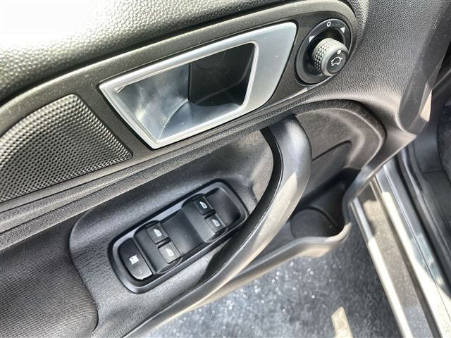 2016 Ford Fiesta SE