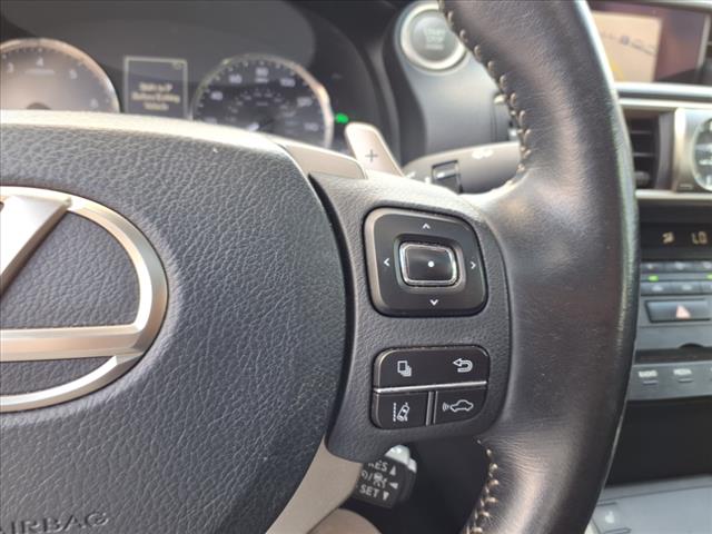2017 Lexus IS 200t 