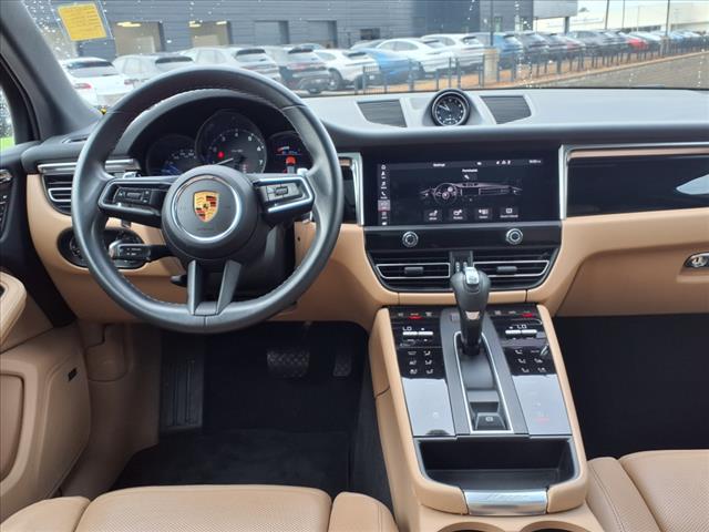 2022 Porsche Macan Base