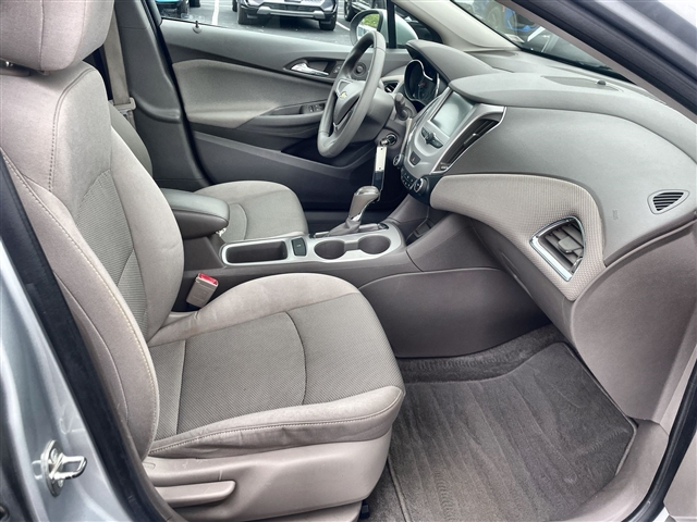 2018 Chevrolet Cruze LS Auto