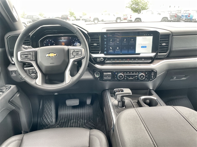 2025 Chevrolet Silverado 1500 LTZ