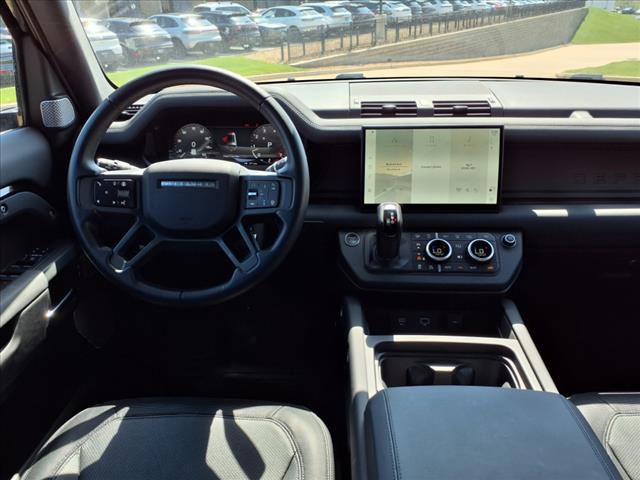2024 Land Rover Defender 130 P400 X-Dynamic SE