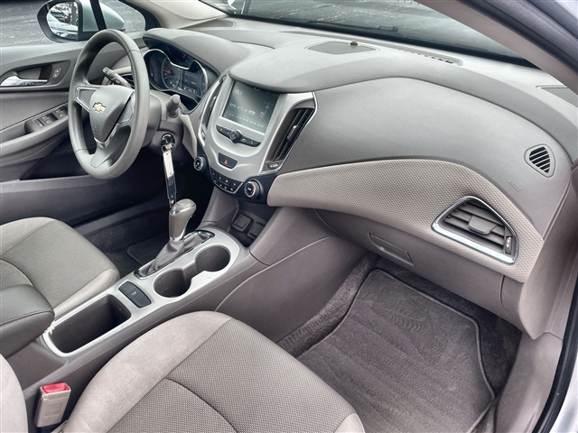 2018 Chevrolet Cruze LS Auto
