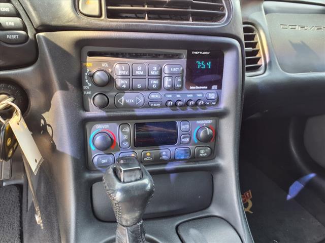 2001 Chevrolet Corvette Base