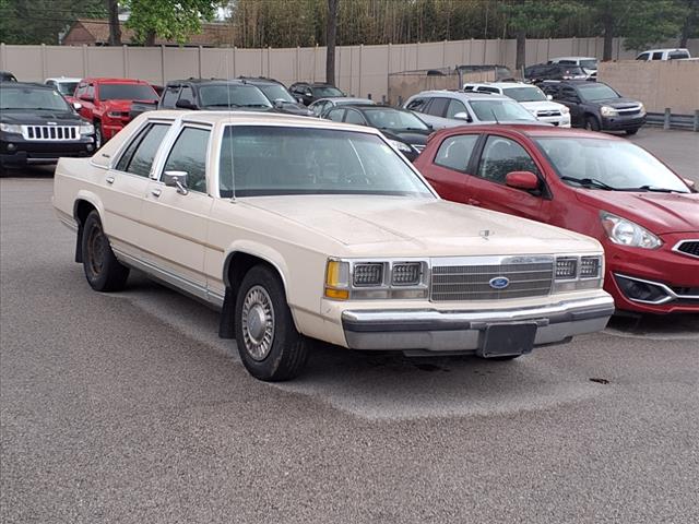 1991 Ford LTD Crown Victoria 