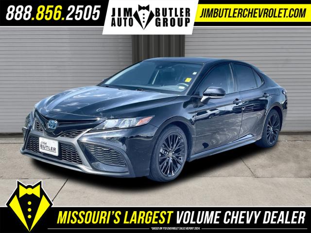 2022 Toyota Camry Hybrid SE Nightshade