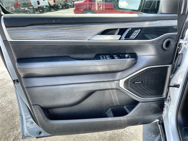 2023 Jeep Wagoneer L Series III