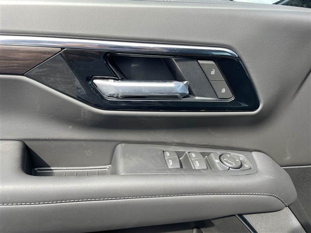 2025 Chevrolet Tahoe LS