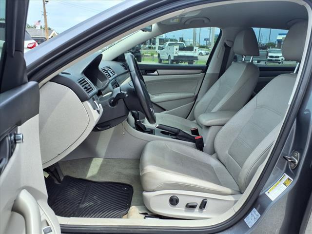 2014 Volkswagen Passat 1.8T SE