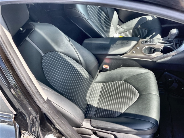 2022 Toyota Camry Hybrid SE Nightshade