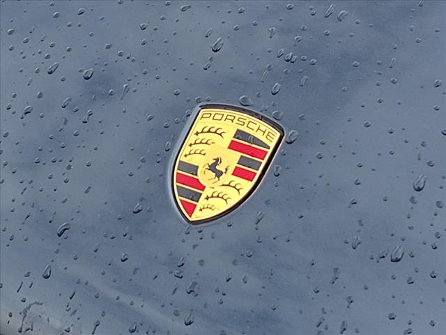 2022 Porsche Macan Base