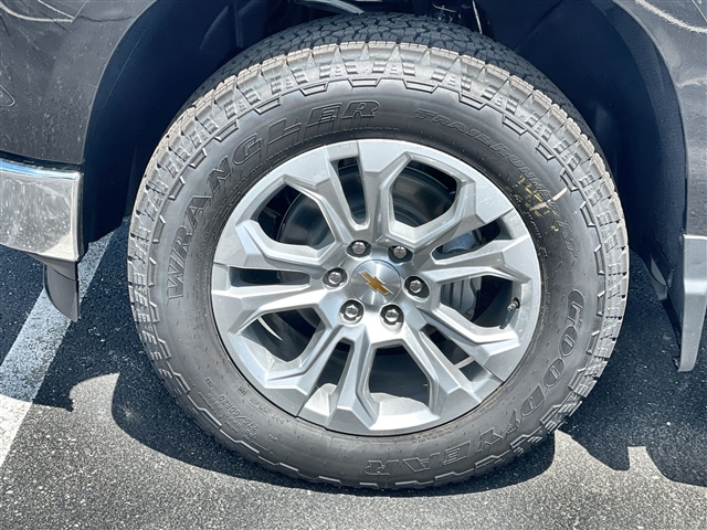 2025 Chevrolet Silverado 1500 LTZ