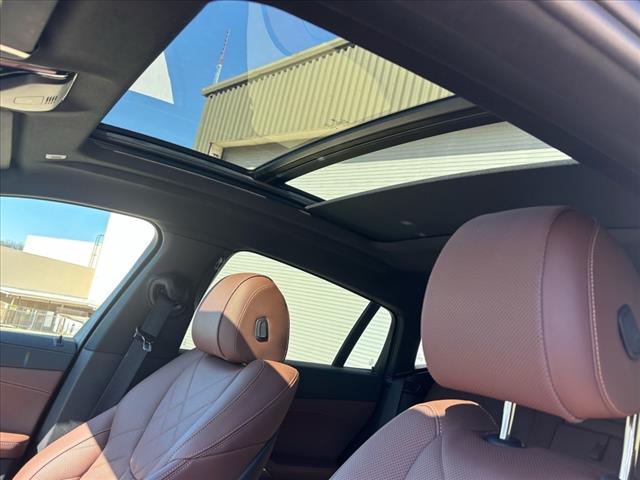 2023 BMW X6 xDrive40i