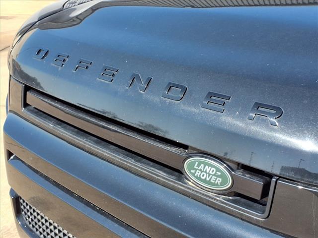 2024 Land Rover Defender 130 P400 X-Dynamic SE