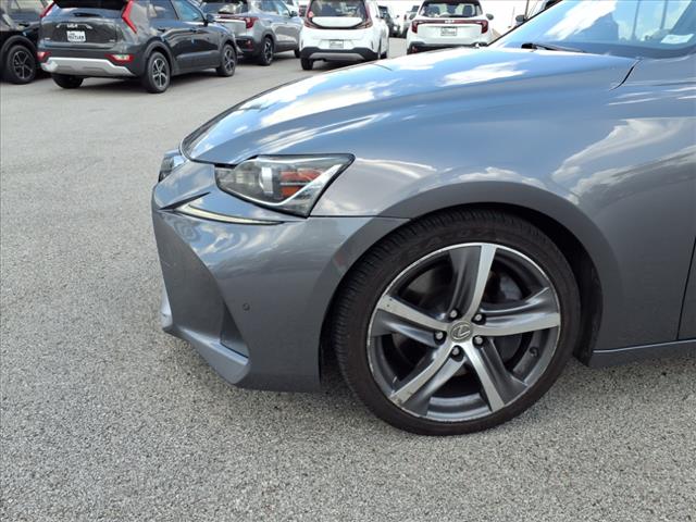 2017 Lexus IS 200t 