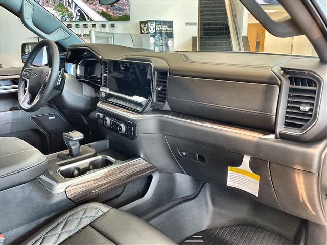 2025 Chevrolet Silverado 1500 RST