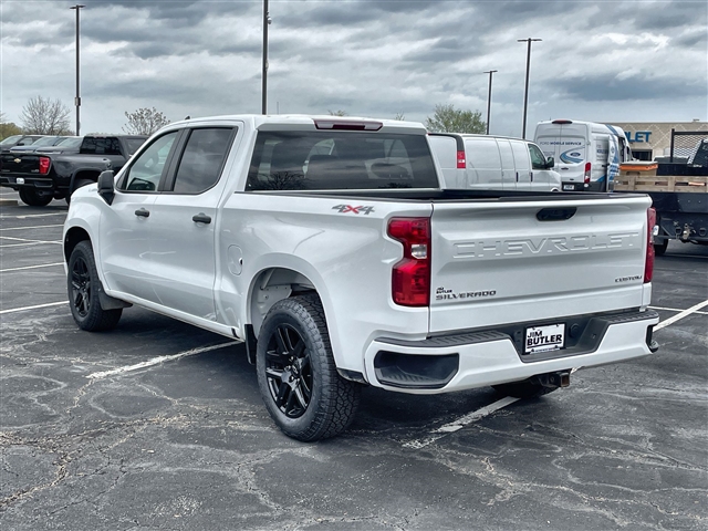2023 Chevrolet Silverado 1500 Custom
