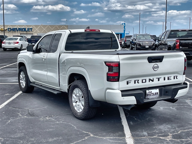 2022 Nissan Frontier SV