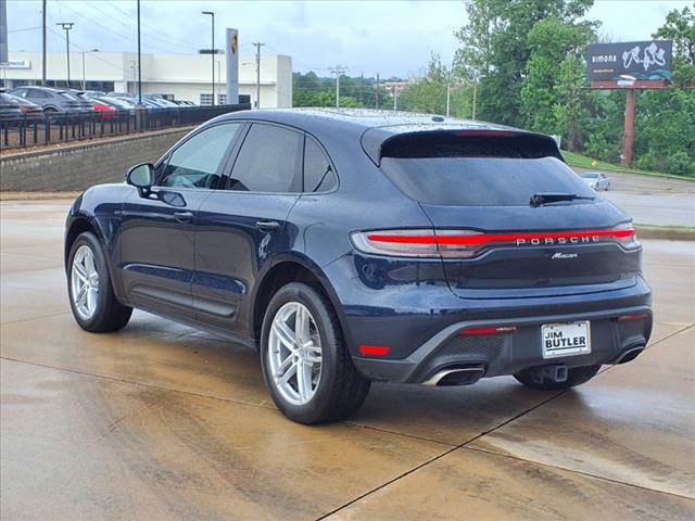 2022 Porsche Macan Base