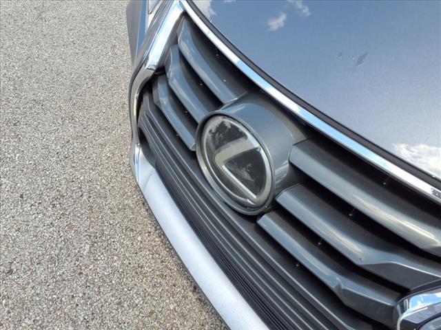 2017 Lexus IS 200t 