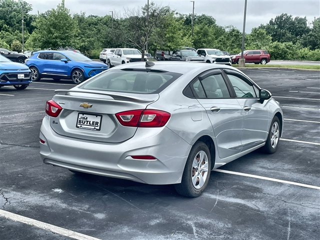 2018 Chevrolet Cruze LS Auto