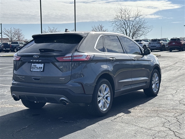 2022 Ford Edge Titanium
