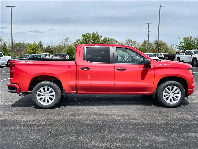 2025 Chevrolet Silverado 1500 Custom