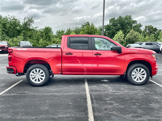 2025 Chevrolet Silverado 1500 Custom