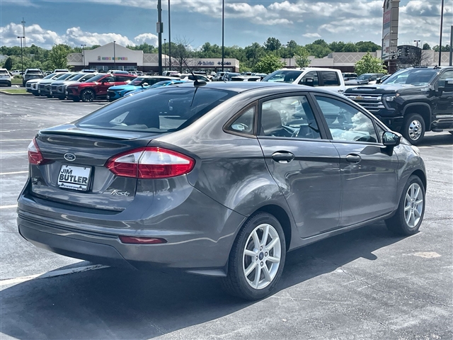 2016 Ford Fiesta SE