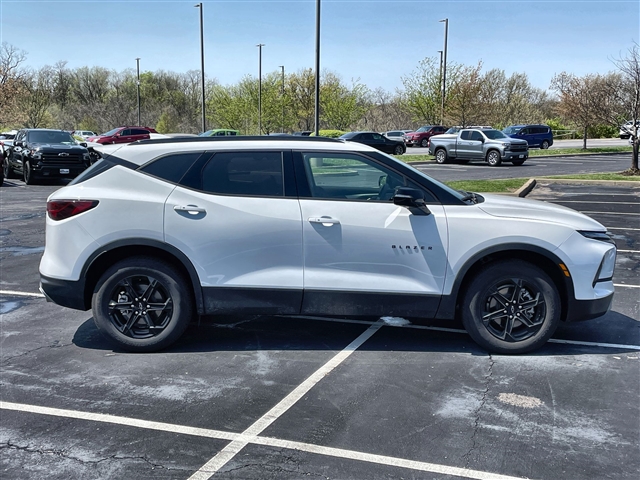 2025 Chevrolet Blazer LT