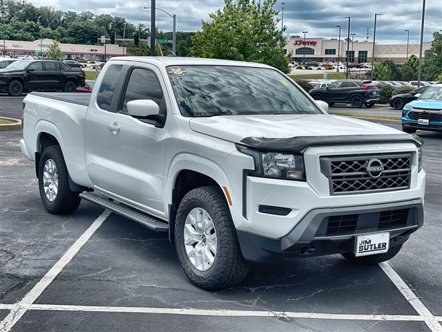 2022 Nissan Frontier SV