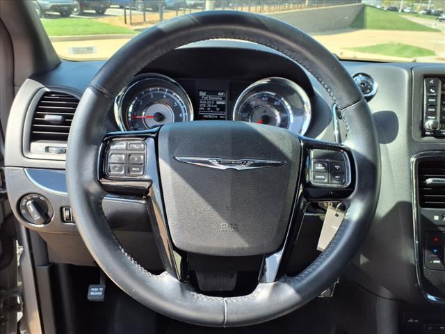2015 Chrysler Town and Country S