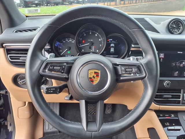 2022 Porsche Macan Base