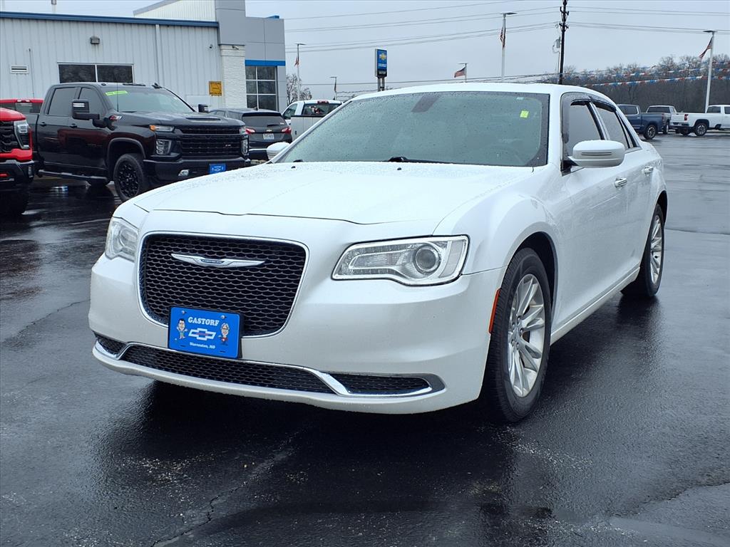 White 2016 Chrysler 300 Limited RWD Sedan Rear-Wheel Drive 8-Speed Automatic