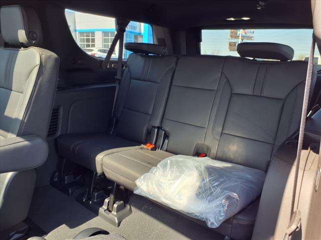 2025 Chevrolet Suburban RST
