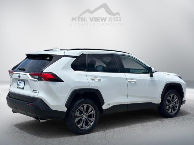2022 Toyota RAV4 Hybrid XLE Premium