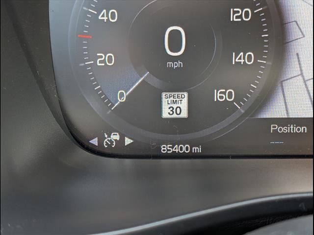 2022 Volvo XC40 Momentum