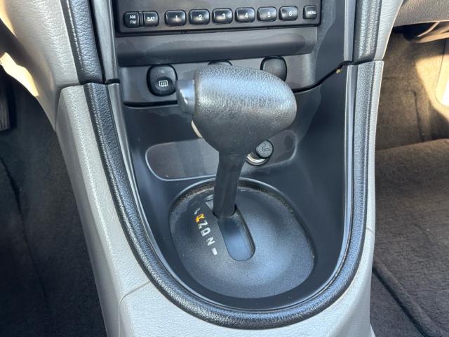 2004 Ford Mustang V6