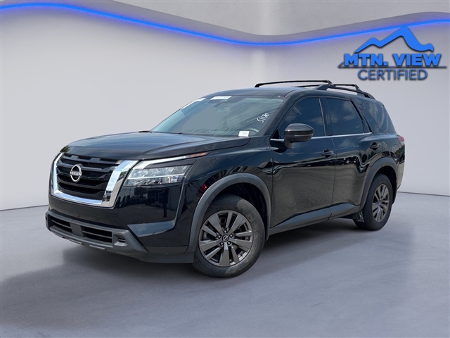 2022 Nissan Pathfinder SV