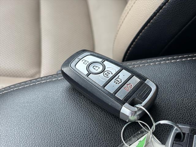 2022 Ford Escape Hybrid SEL